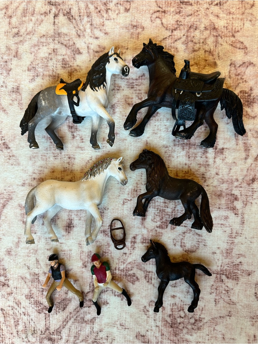 Schleich Horse Club 9-Piece Lot - 5 Horses, 2 Riders & Removable Saddles/Tack